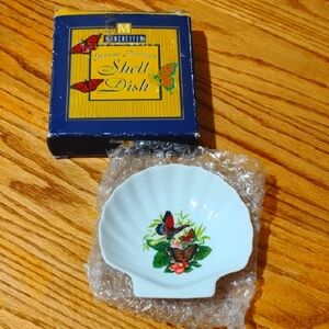 MANCHESTER GENUINE PORCELAIN SHELL DISH